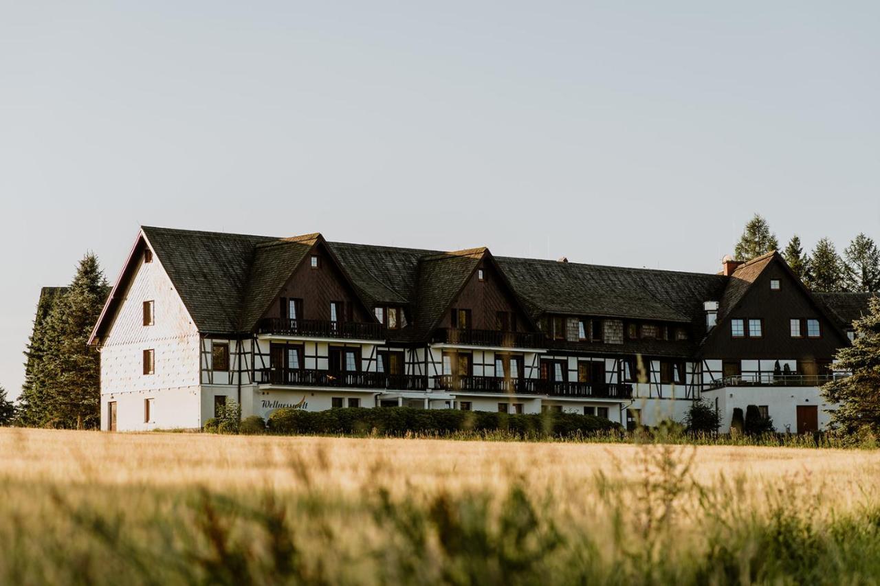 Waldhotel Kreuztanne Sayda ภายนอก รูปภาพ